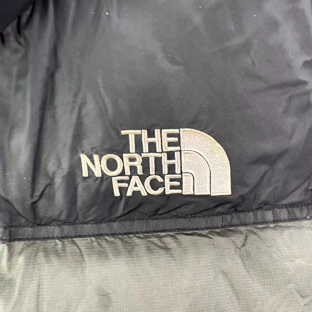 The North Face Puffer Vest Men Small Quilted Full Zip Mock Neck Outdoor Gorpcore